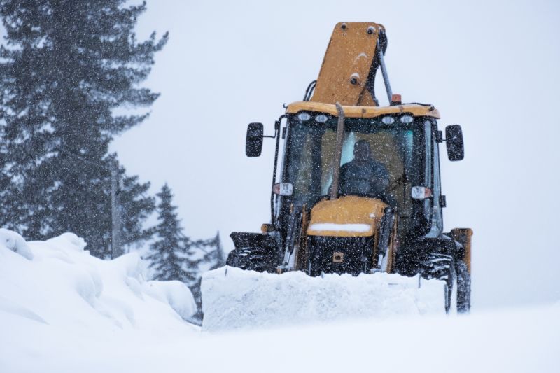 Emergency Snow Removal, Shoveling And Plowing